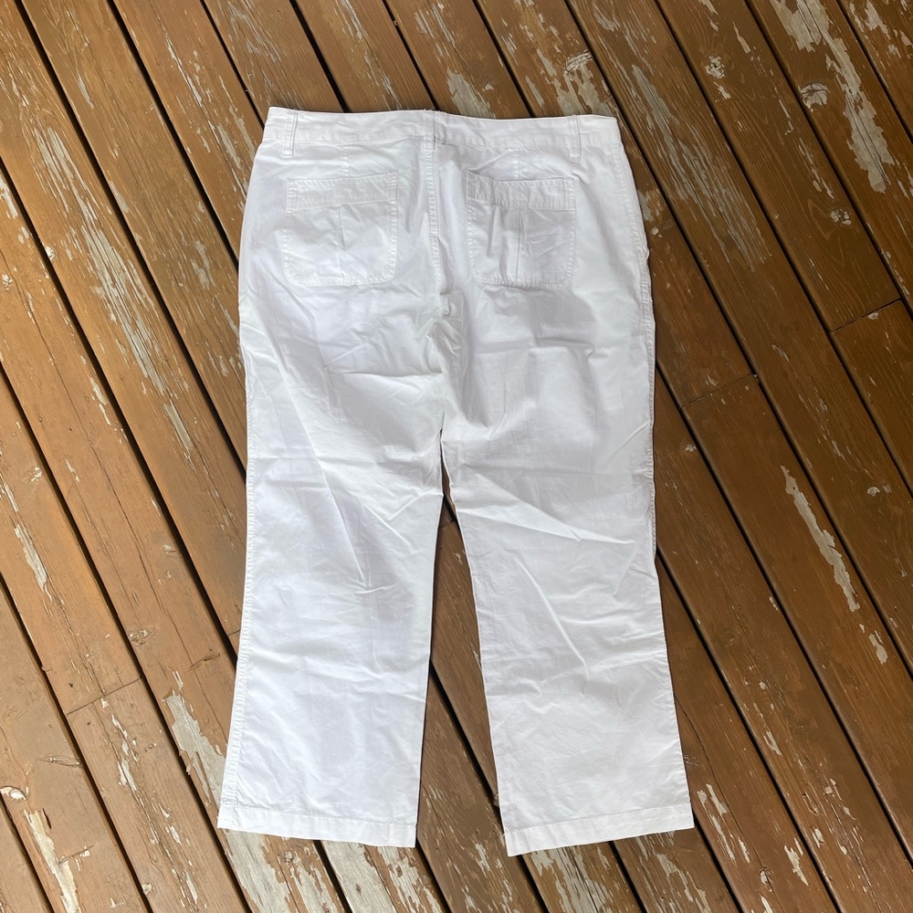 White capri pants - Picture 3 of 4